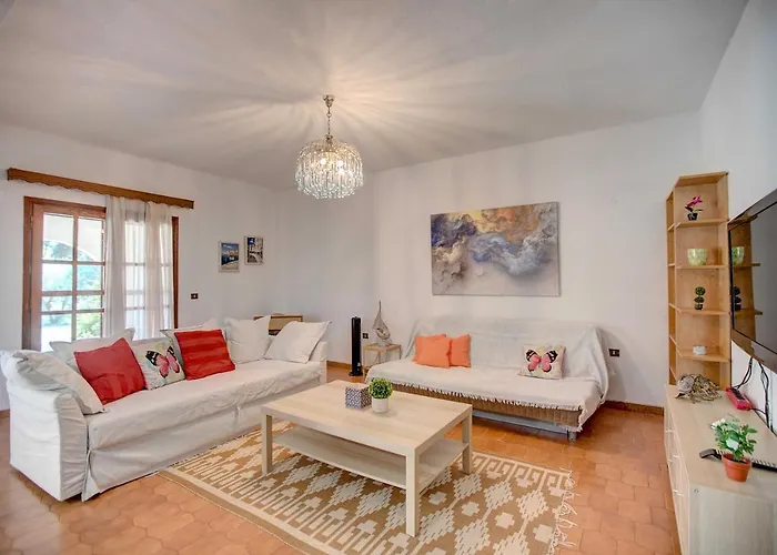 شقة Chalkidiki Beachfront Haven - Perfect Location نيكيتي