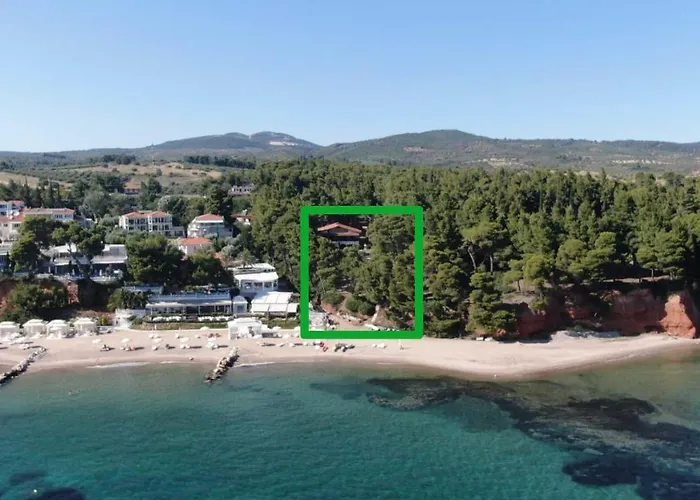 Chalkidiki Beachfront Haven - Perfect Location * نيكيتي