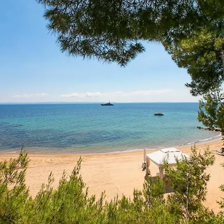 Chalkidiki Beachfront Haven - Perfect Location